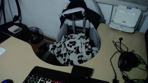 powerfulzeus2 online show from 17, 9, 2025