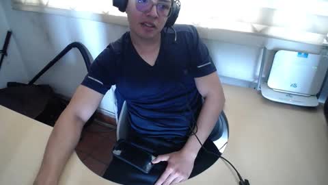 powerfulzeus2 online show from 6, 10, 2025