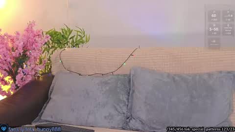 Lola online show from 25, 2, 2025