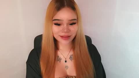 MAXXINE online show from 5, 12, 2025