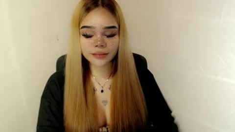 MAXXINE online show from 22, 12, 2025