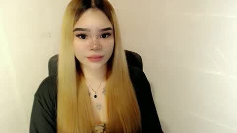 MAXXINE online show from 6, 2, 2026