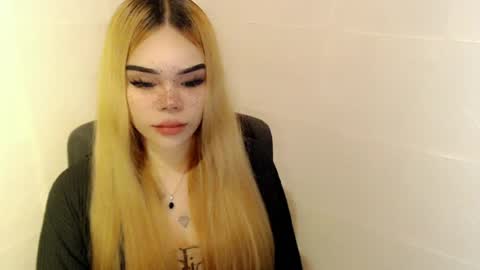 Snapshot of preciousangel69xxx chatting on 24, 7, 2026 MAXXINE online show from 24, 7, 2026