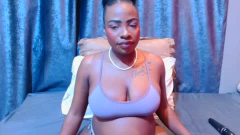 Snapshot of preggynwild chatting on 5, 7, 2026 preggynwild online show from 5, 7, 2026