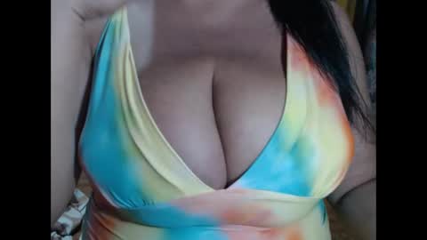 Snapshot of pregnant4twins chatting on 22, 2, 2026 BEING SINGLE PREGNANT HAVING TWINS IS NOT EASY SO PLS DONT MAKE ME STRESS IF YOU CANT HELP BE CONSIDERATETHANK YOU online show from 22, 2, 2026