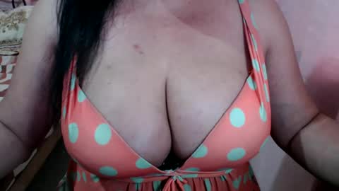 Snapshot of pregnantsinglesugar chatting on 1, 3, 2025 WELCOME IM SINGLE PREGNANT REALLY HARD TO BE A SINGLE WITH TWIN SO PLS STOP BEING RUDELIARWASTING TIME. BE CONSIDERATE. TNX online show from 1, 3, 2025