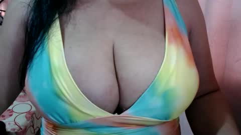 Snapshot of pregnantsinglesugar chatting on 19, 11, 2025 WELCOME IM SINGLE PREGNANT REALLY HARD TO BE A SINGLE WITH TWIN SO PLS STOP BEING RUDELIARWASTING TIME. BE CONSIDERATE. TNX online show from 19, 11, 2025