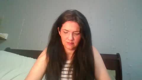 Snapshot of presleyjune chatting on 18, 5, 2026 Presley online show from 18, 5, 2026