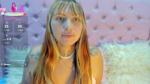 Snapshot of pretti__violet_ chatting on 26, 2, 2026 Pretti Violet online show from 26, 2, 2026