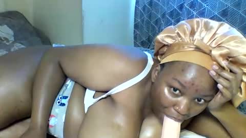 Prettie diva online show from 19, 11, 2025