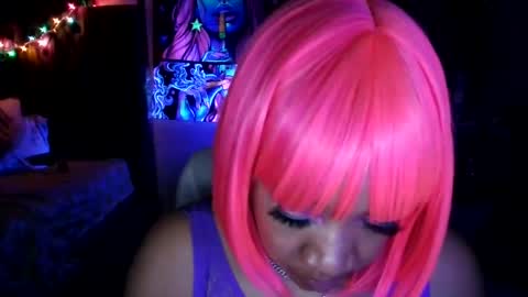 Yasmine pretty online show from 12, 3, 2025