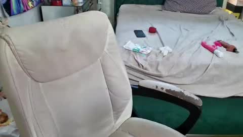 Yasmine pretty online show from 22, 10, 2025