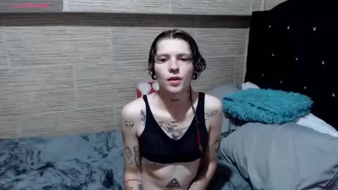 pretty_cristal22 online show from 21, 2, 2025