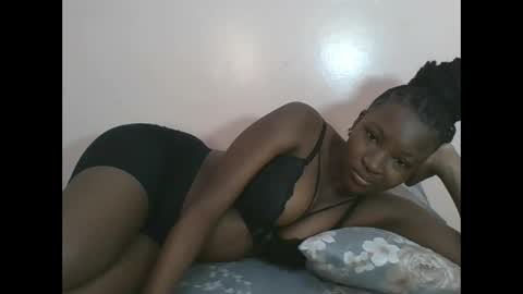 Snapshot of pretty_ebony2 chatting on 24, 2, 2026 Anne online show from 24, 2, 2026