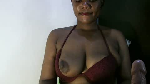 Snapshot of pretty_ebonymisstress chatting on 8, 7, 2026 Mira online show from 8, 7, 2026