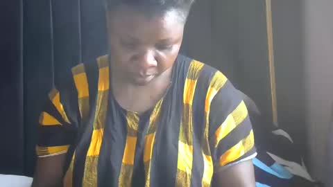 Snapshot of pretty_gaal chatting on 15, 12, 2024 pretty_gaal online show from 15, 12, 2024