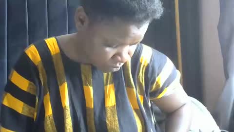 Snapshot of pretty_gaal chatting on 15, 12, 2024 pretty_gaal online show from 15, 12, 2024