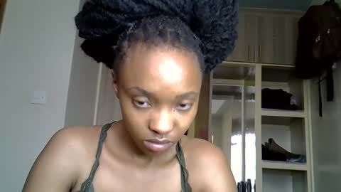 Snapshot of pretty_jazmine chatting on 9, 9, 2025 Jaz online show from 9, 9, 2025