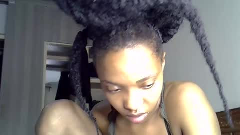 Snapshot of pretty_jazmine chatting on 11, 9, 2025 Jaz online show from 11, 9, 2025