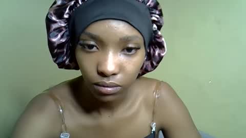 Snapshot of pretty_jazmine chatting on 8, 10, 2025 Jaz online show from 8, 10, 2025