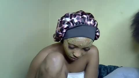 Snapshot of pretty_jazmine chatting on 9, 10, 2025 Jaz online show from 9, 10, 2025