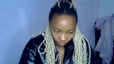 pretty jazminee online show from 16, 6, 2026