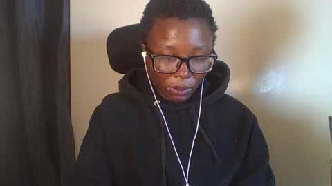 pretty_kemmy online show from 8, 10, 2025