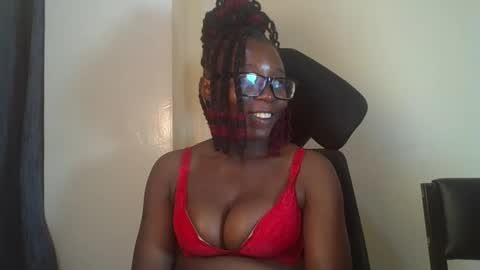 pretty_kemmy online show from 15, 10, 2025