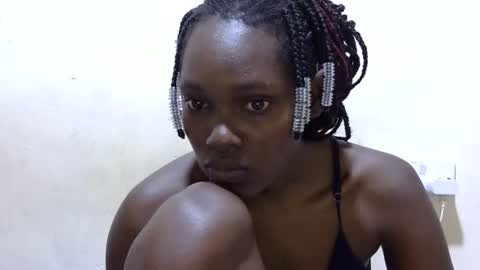 pretty_leila1 online show from 13, 5, 2026