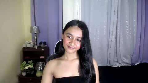 Snapshot of pretty_morenaxx chatting on 5, 3, 2025 Marimar online show from 5, 3, 2025