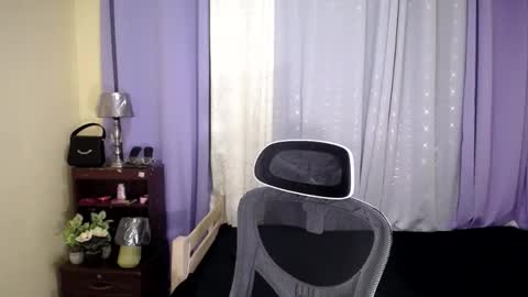 Snapshot of pretty_morenaxx chatting on 7, 3, 2025 Marimar online show from 7, 3, 2025