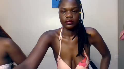 Snapshot of pretty_naya chatting on 24, 11, 2025 naya online show from 24, 11, 2025