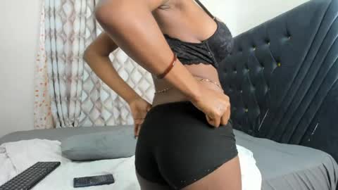 Snapshot of pretty_peshy chatting on 17, 4, 2026 pretty_peshy online show from 17, 4, 2026
