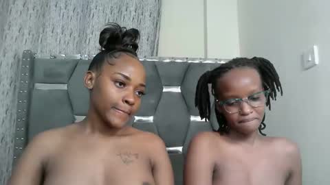 Snapshot of pretty_petite18 chatting on 8, 5, 2026 lynn online show from 8, 5, 2026