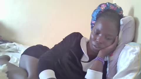 pretty_petite_ebony online show from 24, 1, 2025