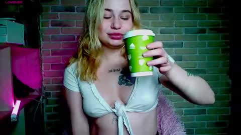 Snapshot of prettyaliceee chatting on 29, 12, 2024 Alice online show from 29, 12, 2024