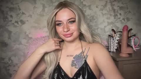 Snapshot of prettyaliceee chatting on 7, 11, 2025 Alice online show from 7, 11, 2025