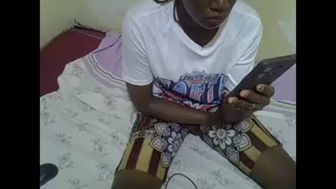 prettyalma online show from 2, 1, 2025