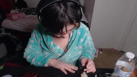 Snapshot of prettyandpeachy chatting on 17, 1, 2026 Mistress Mallad online show from 17, 1, 2026