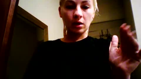 Snapshot of prettybabypetite chatting on 16, 11, 2025 Missy Jack online show from 16, 11, 2025