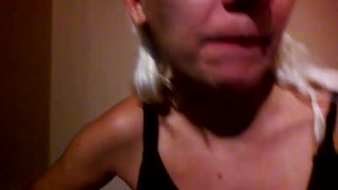 Snapshot of prettybabypetite chatting on 27, 11, 2025 Missy Jack online show from 27, 11, 2025