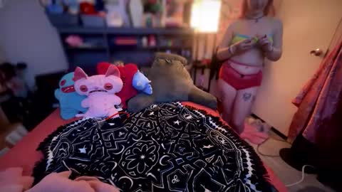 stacy online show from 28, 3, 2026