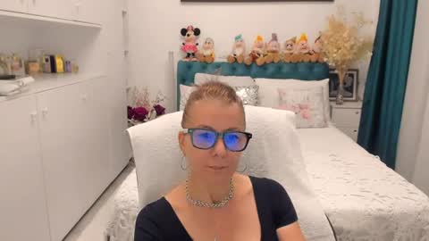 Snapshot of prettyblackeyes chatting on 13, 6, 2026 wilma online show from 13, 6, 2026