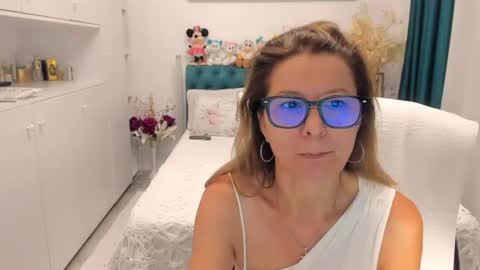Snapshot of prettyblackeyes chatting on 13, 7, 2026 wilma online show from 13, 7, 2026