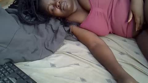 prettybooty1 online show from 5, 3, 2025