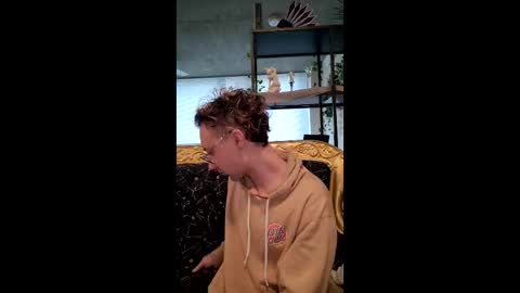 Snapshot of prettyboysins chatting on 5, 2, 2026 Rey online show from 5, 2, 2026
