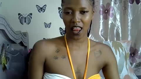 Snapshot of prettydiva_ chatting on 24, 10, 2025 Dive online show from 24, 10, 2025