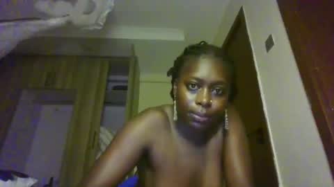 prettydulce online show from 21, 4, 2026