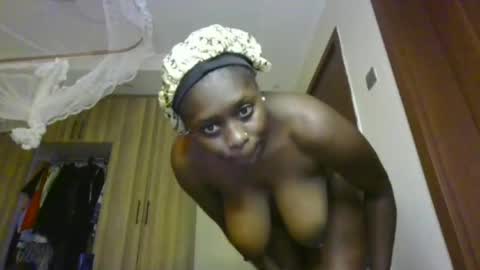 Snapshot of prettydulce chatting on 23, 6, 2026 prettydulce online show from 23, 6, 2026