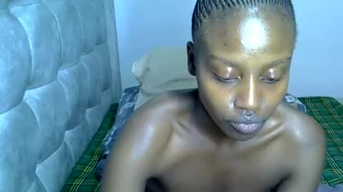 Snapshot of prettyelsie chatting on 4, 4, 2026 Prettiesexxy online show from 4, 4, 2026